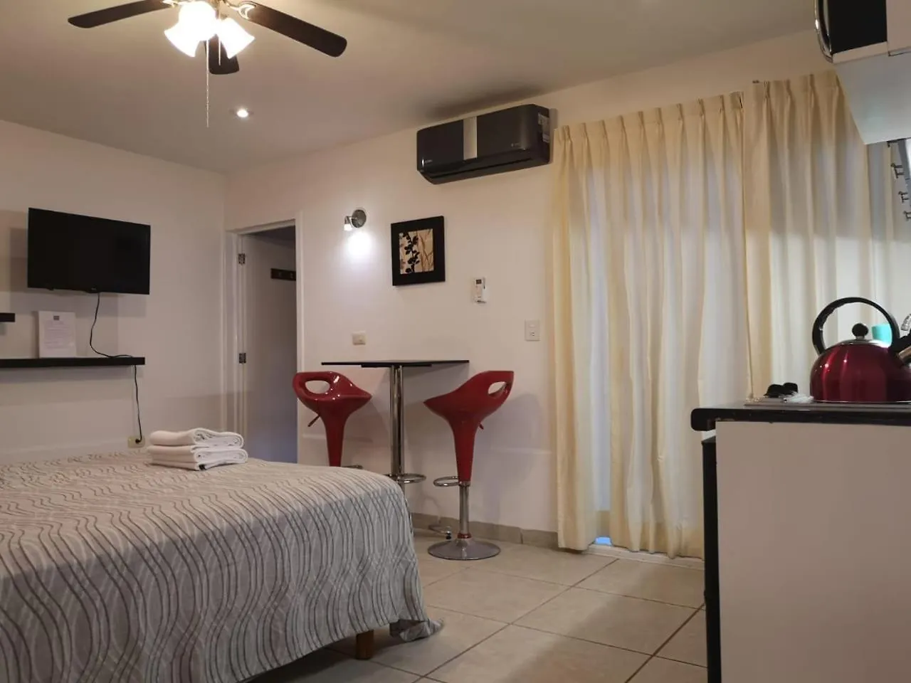신데 델 카르멘 Casa Fausta 아파트 0*, 신데 델 카르멘